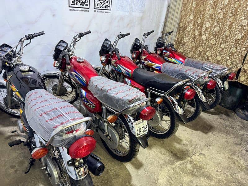 Honda 125 bikes available for sale please add pora parhen 6