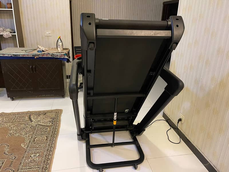 JC Buckman 4 HP Treadmill = 03274706406 1