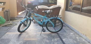 2 kids bicycle. new carem board 3*3