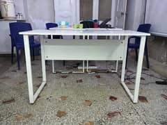 8 Table/workstation for office and home use