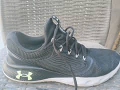 Under Armour size 11