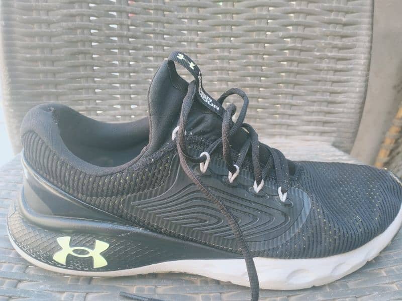 Under Armour size 11 0