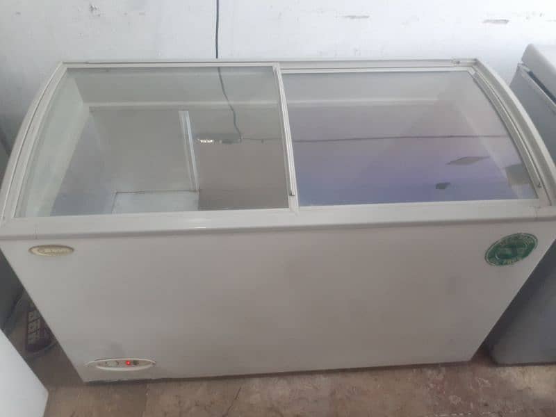 waves glass door freezer 0