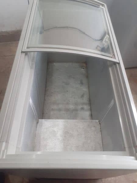 waves glass door freezer 3