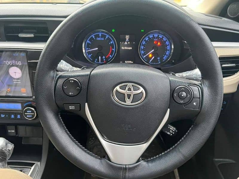 Toyota Altis Grande 2016 6