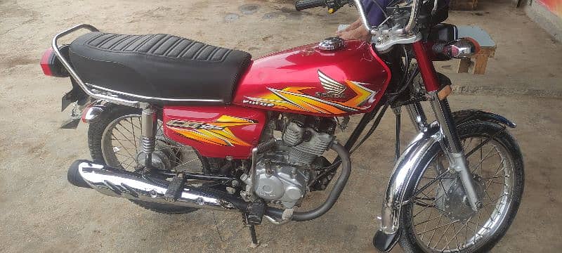 2021 Ka 11 month full genuine bike hai 2