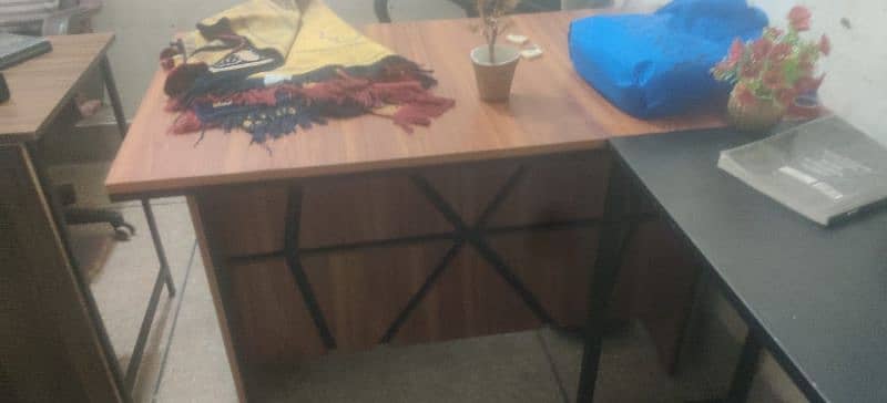 Office table for sale 2