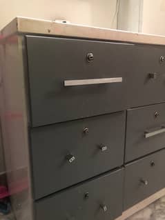 Designer Dressing table in mint condition 0