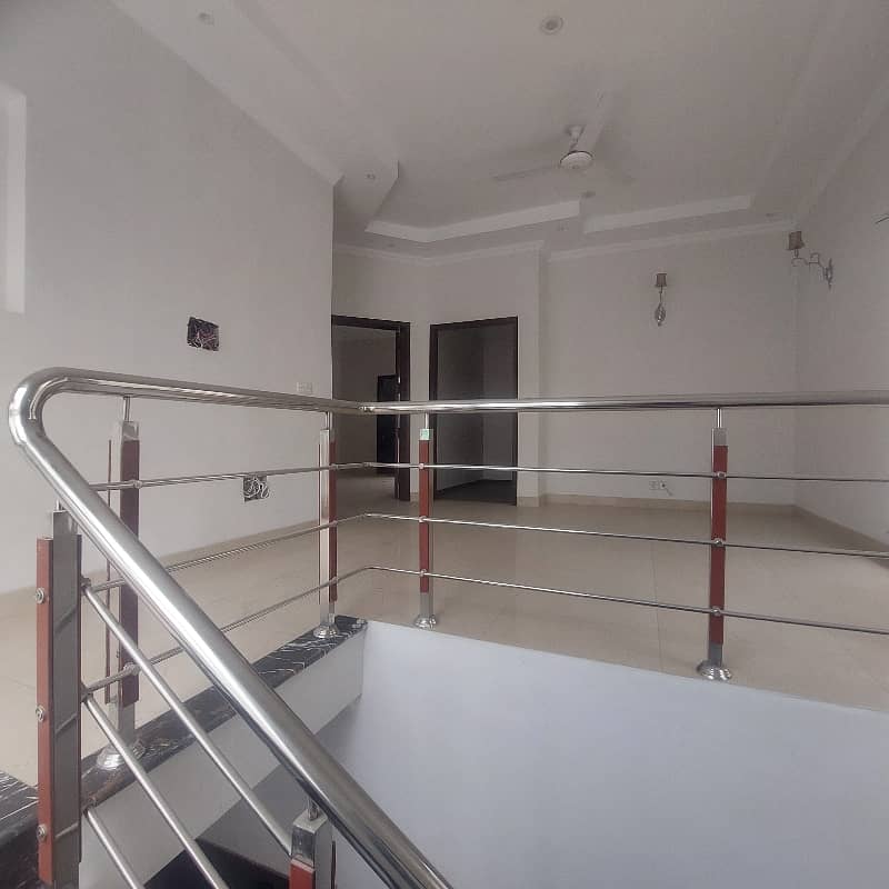 House For Sale In Rs 35,000,000 12