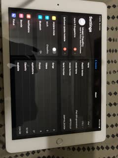 Apple iPad 6th Generation (Wifi )32 GB 10/10 Condition