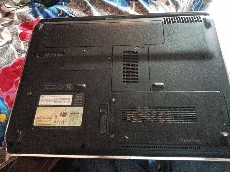 HP laptop corei2  rough condition  child useable 3