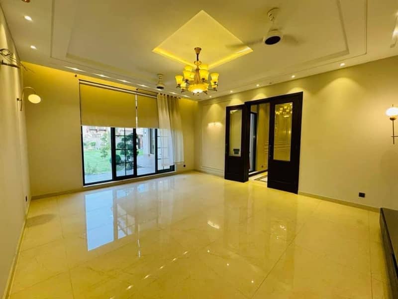 2 Kanal Luxury Designer House For Sale In Defense Housing Authority (DHA ) Phase 5 Lahore 17