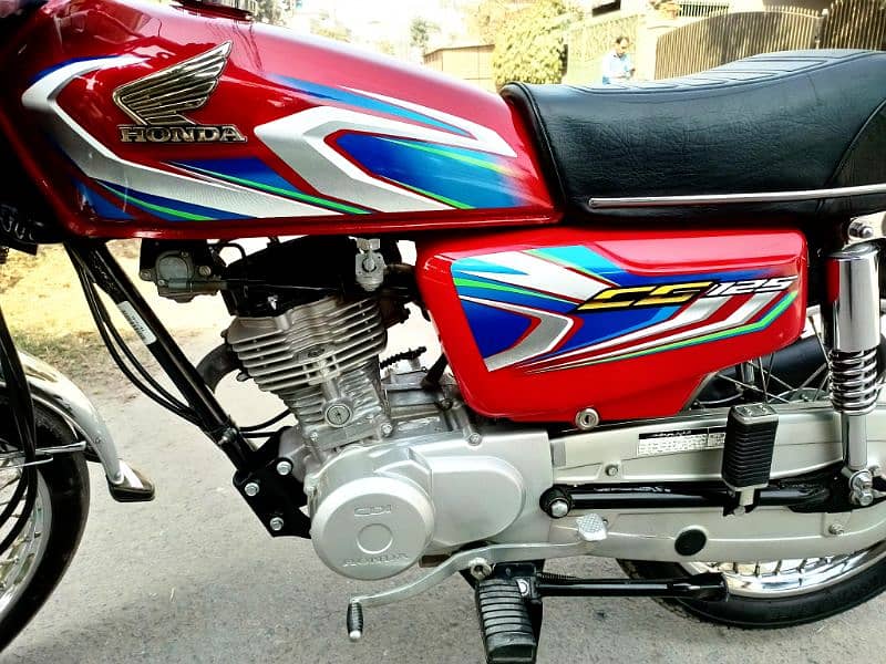 Honda 125 Model 2021/2022 Only 8000 KM Nut To Nut Totel Original Bike 1