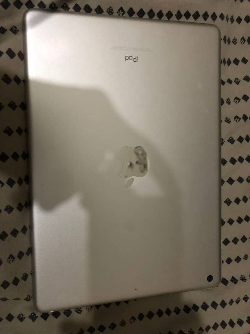 I pad 6 generation urgent sale 1