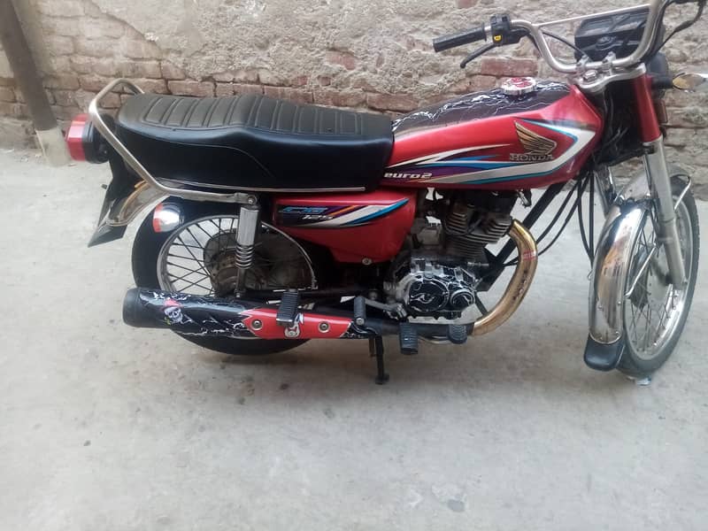 Honda CG 125 2015 3