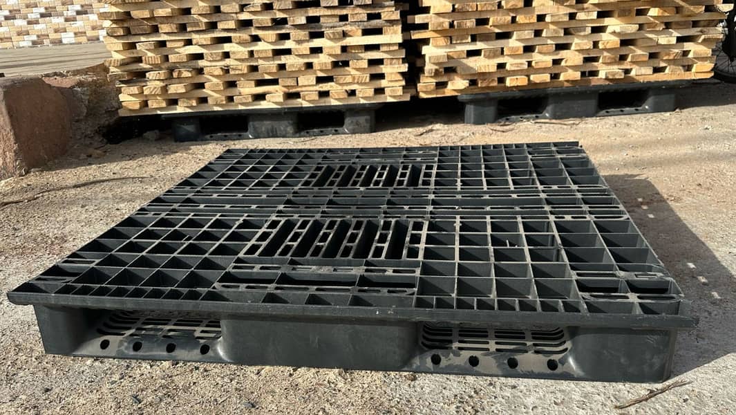 Plastic Pallets | Industrial Pallets | Wooden Pallets | Iron Pallets 15