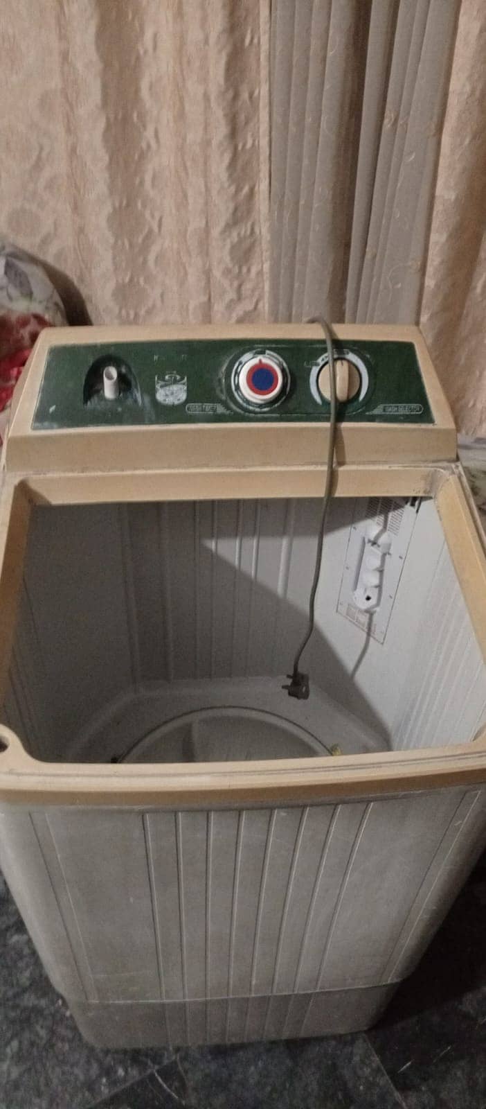 Haier Home use full size Washing Machine in perfect condition 3