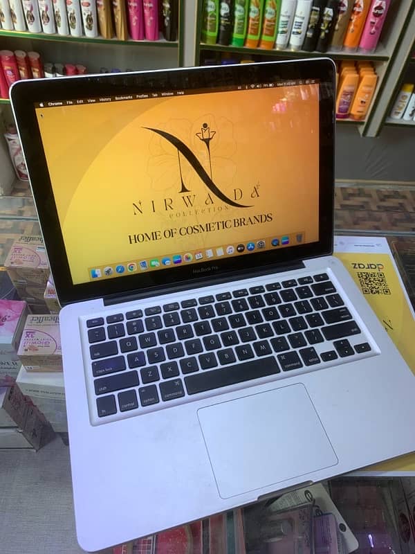 Macbook Pro 13 inch 2012 new condition safe Hand Use 1