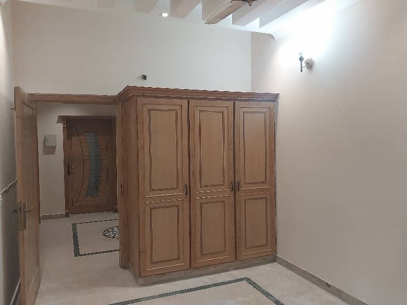 1 Kanal House For Rent 6badroom Attached Bath Dubal Kitchen Store Bajli Pani Gas Available Total Marble Floor 21