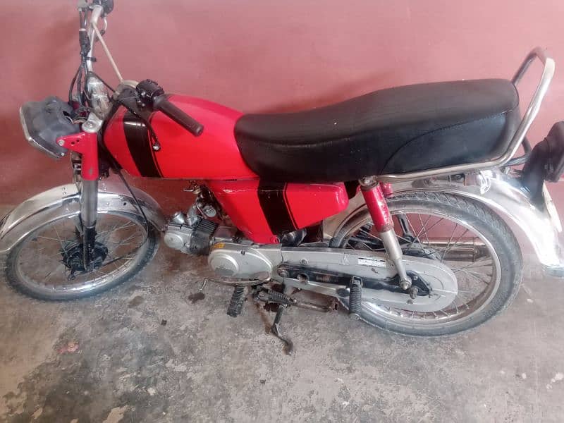 Honda 70 all genuine point bike 1