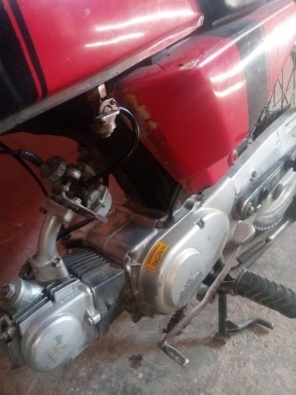 Honda 70 all genuine point bike 4