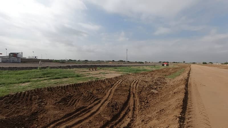 120 Square Yards Residential Plot Is Available In Affordable Price In Gulshan-E-Hadeed - Phase 3 4