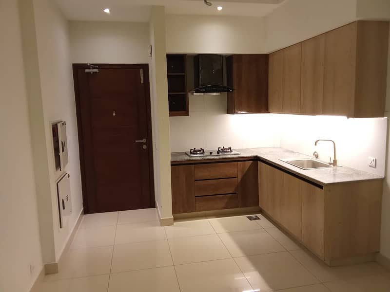 Non Furnished 1 Bedroom Apartment For Rent in Defence View Apartment (DVA) Prime Location 5