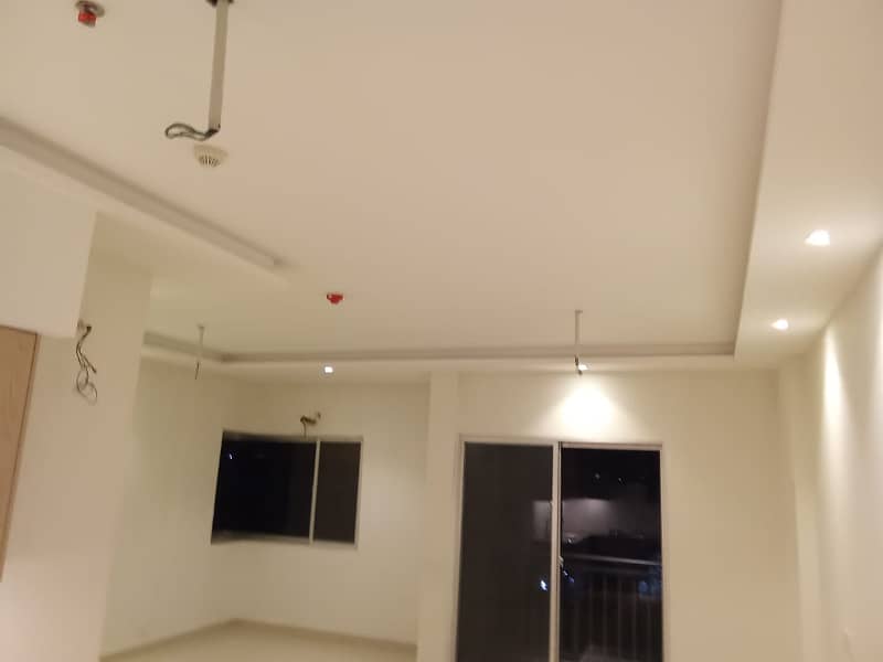 Non Furnished 1 Bedroom Apartment For Rent in Defence View Apartment (DVA) Prime Location 7