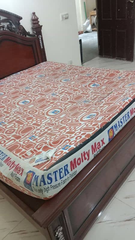 Moti form mattress 6.6/6 for sales. . . . . . . . . 0