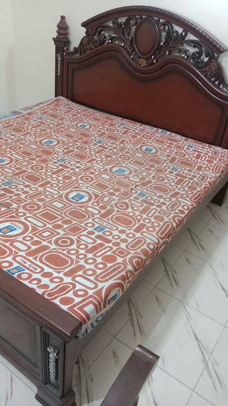 Moti form mattress 6.6/6 for sales. . . . . . . . . 3