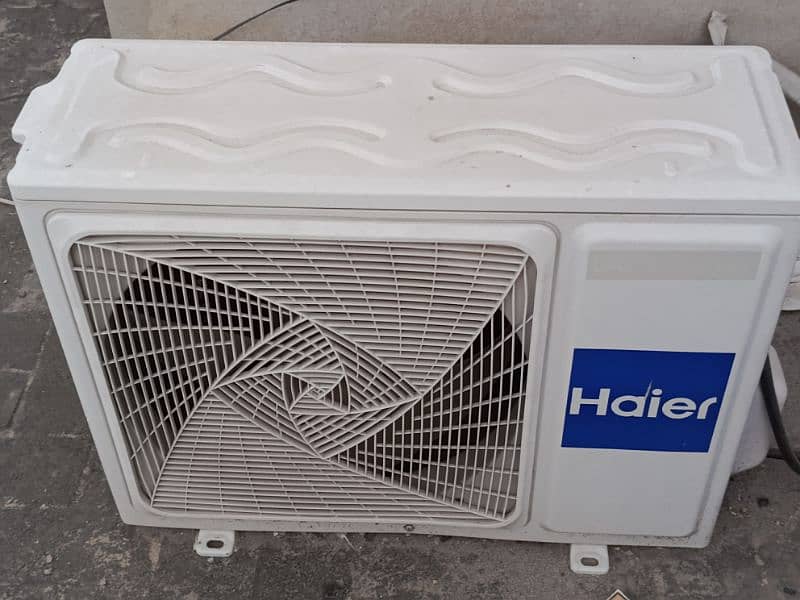 Haier Ac DC invertor 1 ton . 03009639403 5