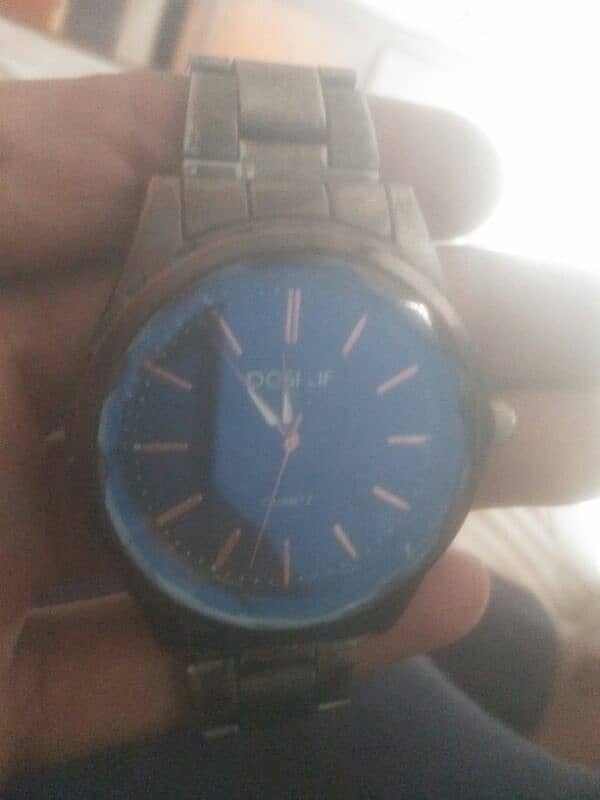 quartz company ki watch hai urjent sell low price 3