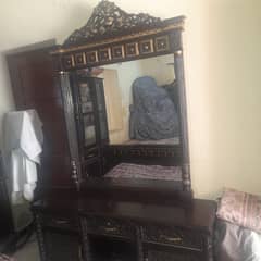 Showcase and Dressing Table