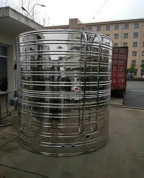 "8000-Liter Commercial Solar Water Heater Installed by Chinese Experts 6