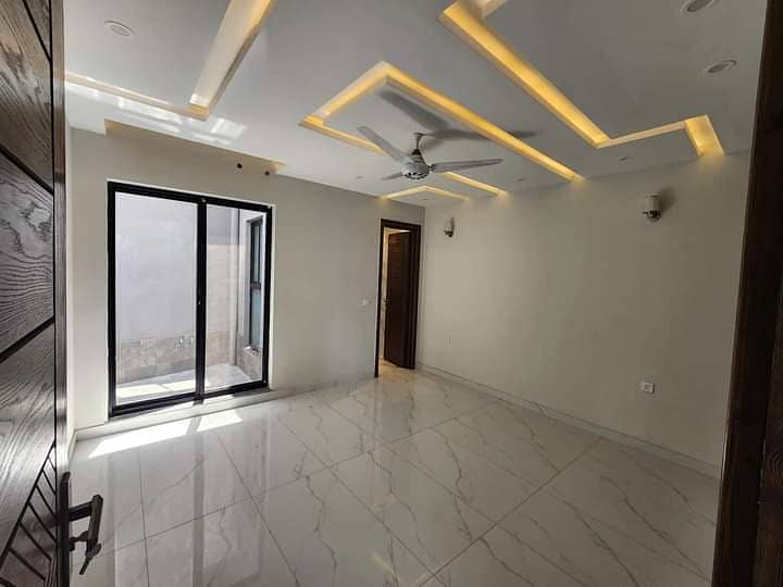 7 marla house for sale in green city lahore 6