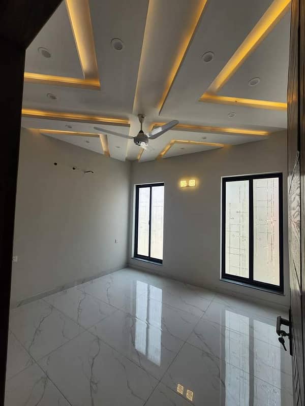 7 marla house for sale in green city lahore 9