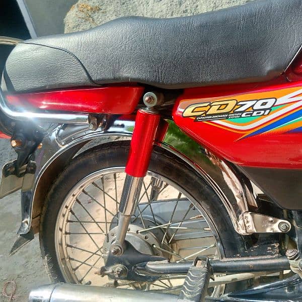 Honda cd70 look like new 10