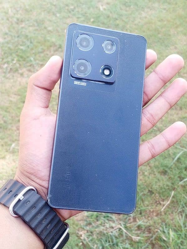 Infinix note 30 pro 16/256 11