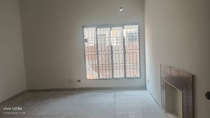 1 Kanal Lower Portion 3 Bed Tv lounge Kitchen Store Servant Quarter Dinning Drawing Room in DHA Phase 2 For Rent 9