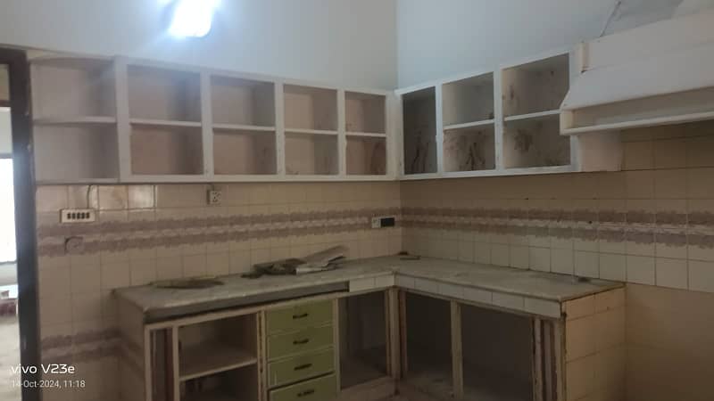 1 Kanal Lower Portion 3 Bed Tv lounge Kitchen Store Servant Quarter Dinning Drawing Room in DHA Phase 2 For Rent 10