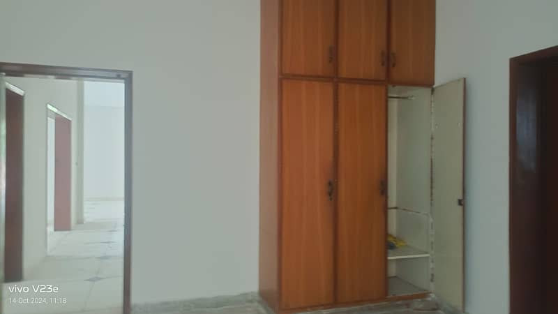 1 Kanal Lower Portion 3 Bed Tv lounge Kitchen Store Servant Quarter Dinning Drawing Room in DHA Phase 2 For Rent 17