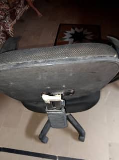 Computer Chair Ghomne wali chair