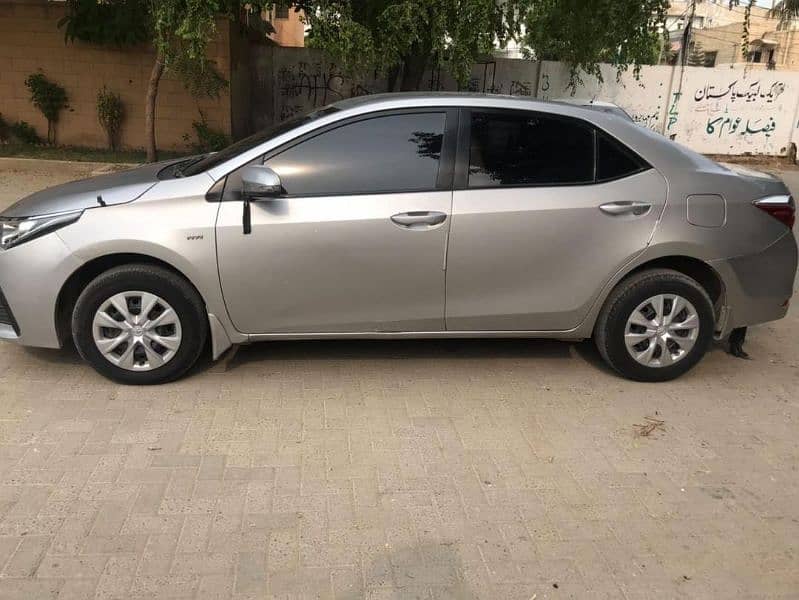 Toyota Corolla Vvti gli automatic 2018 4