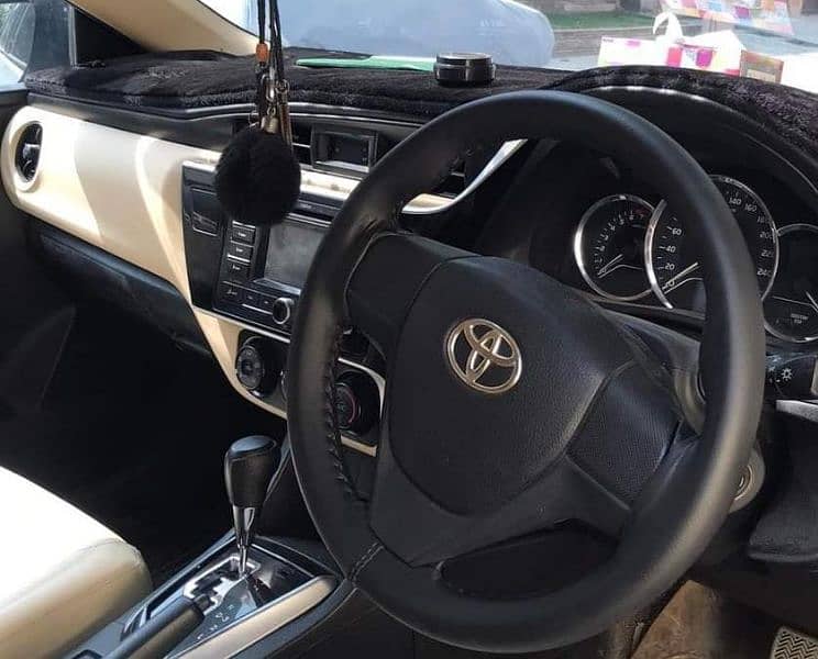 Toyota Corolla Vvti gli automatic 2018 13