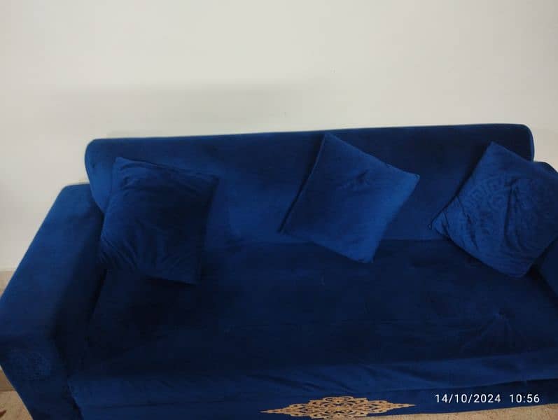 Five seater sofa set with pure molty foam in excellent condition 1