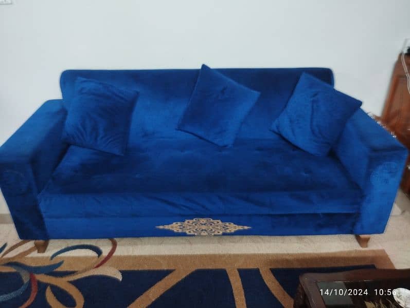 Five seater sofa set with pure molty foam in excellent condition 3