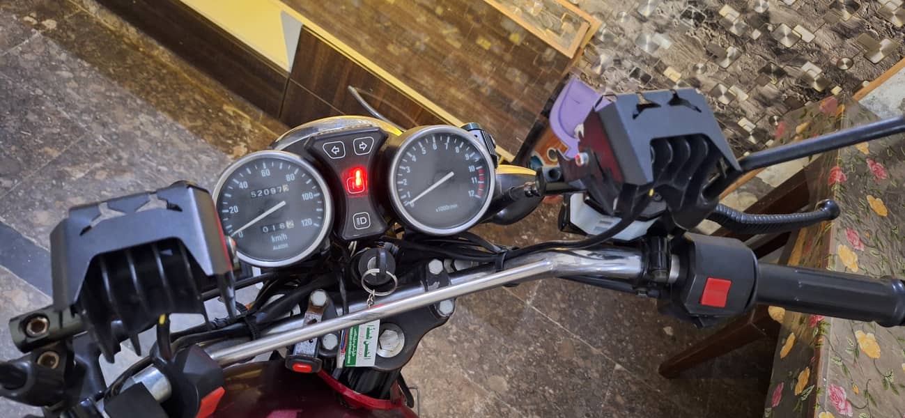 Suzuki GS 150 SE 2021 8