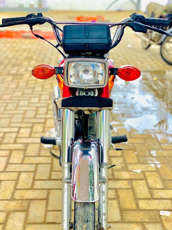 Honda cg 125 2021 good condition first owner karachi number 4