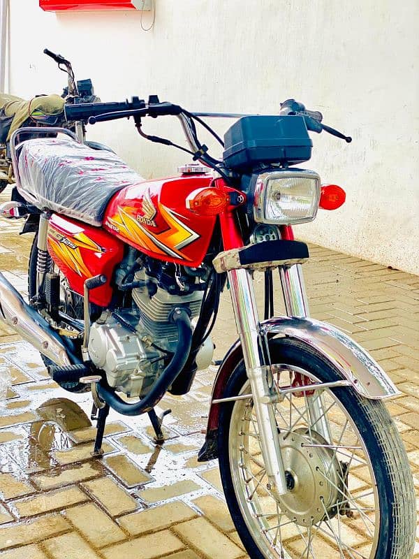 Honda cg 125 2021 good condition first owner karachi number 9