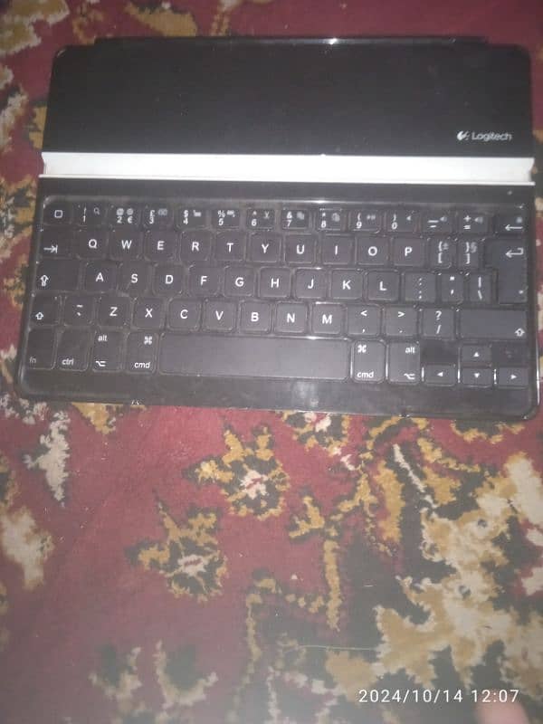 Logitech ultrathin lightest Bluetooth keyboard 0